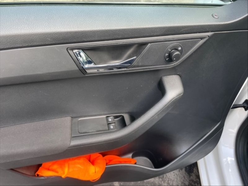 Škoda Fabia 1,0 TSI 70 Ambition - fotka 11 z 11