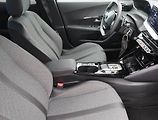 Peugeot 2008 (2025) 1.2 PureTech - náhled 9