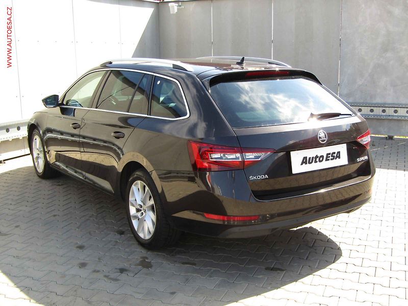 Škoda Superb (2016) 2.0 TDi, Style, DSG, TZ - fotka 6 z 20