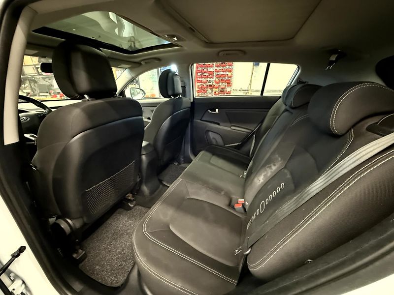 Kia Sportage 1.7 CRDi 85 kW - fotka 15 z 19