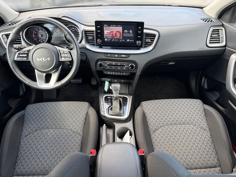 Kia Ceed (2023) SPIN 1.5T-GDI 118kW CZ DPH - fotka 9 z 11