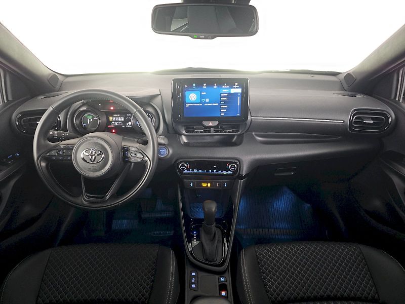 Toyota Yaris (2024) 1.5HEV 116k e-CVT SELECTION ST - fotka 9 z 27