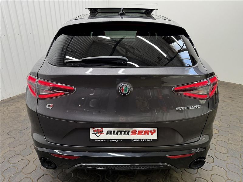 Alfa Romeo Stelvio VELOCE 206kW Q4 H&K PANORAMA - fotka 7 z 42