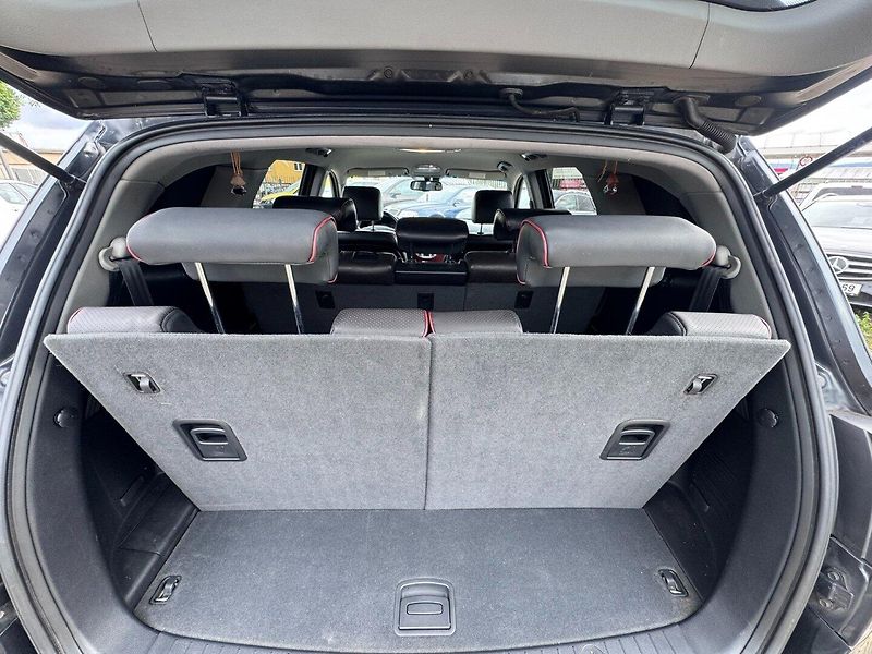 Hyundai Santa Fe (2007) 4X4 2,2CRDI 114KW 7 MÍST AUTOM - fotka 41 z 50