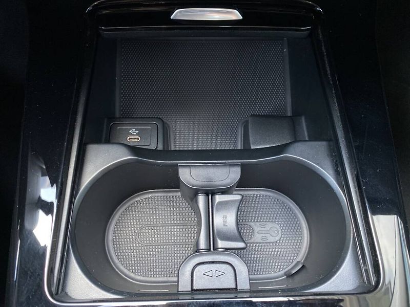 Mercedes-Benz CLA (2025) 200 - fotka 22 z 25