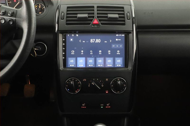 Mercedes-Benz Třídy A (2012) A 160, Vyhř. sedaček - fotka 9 z 15