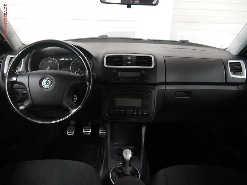 Škoda Fabia (2009) 1.4 TDi, Ambition, TZ - fotka 8 z 17