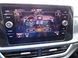 Volkswagen T-Roc 1.5 TSI Style 110 kW M6F - náhled 21