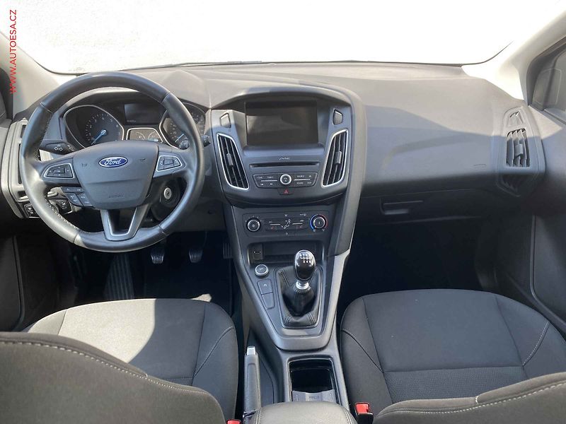 Ford Focus (2016) 1.0 EB, Trend, navi, stř. - fotka 8 z 17