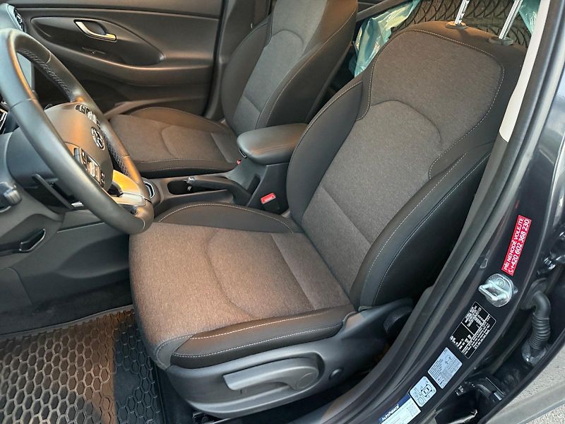 Hyundai i30 (2023) SMART 1.0TGDI 88kW CZ DPH - fotka 7 z 11