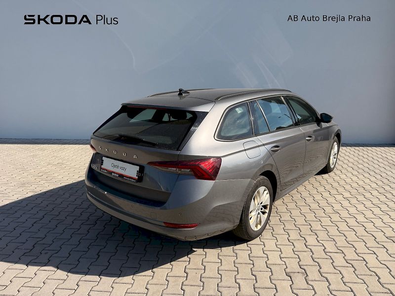 Škoda Octavia (2022) COM AMB TD 85/2.0 M6F - fotka 2 z 23