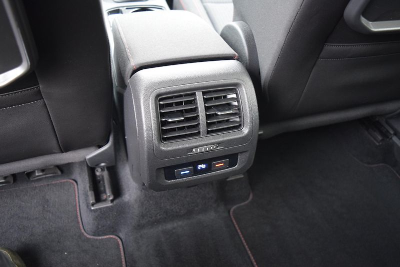Volkswagen Touran (2018) 1.4TSI 110kw COMFORTLINE SOUND - fotka 18 z 50