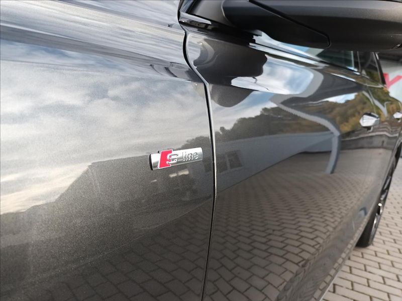 Audi Q8 3,0 TDI,210KW,S-line,ČR 1MAJ, - fotka 50 z 50