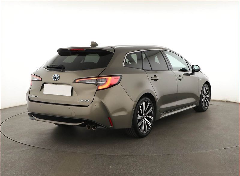 Toyota Corolla (2021) Style 2.0 Hybrid, Automat, ČR - fotka 5 z 15