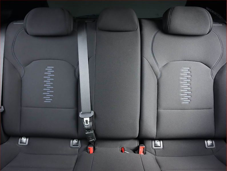 Hyundai i30 (2018) 1.4 T-GDI, Automat, Serv.kniha - fotka 10 z 20