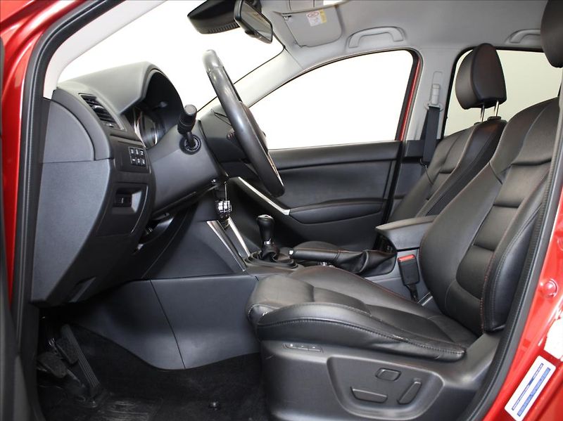 Mazda CX-5 2,0 G160 MT 4x4 Rev.TOP ČR - fotka 6 z 28