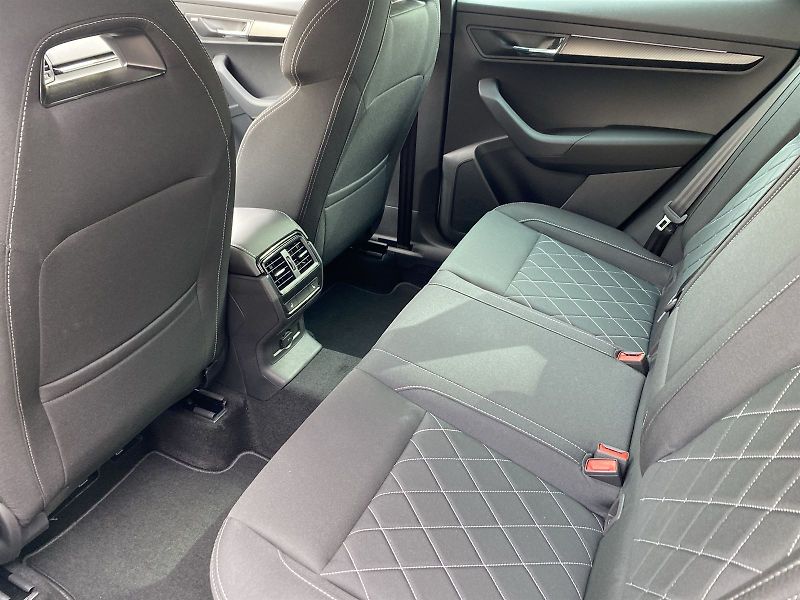Škoda Karoq (2026) 2.0 TDI 4x4 DSG SportLine - fotka 10 z 38