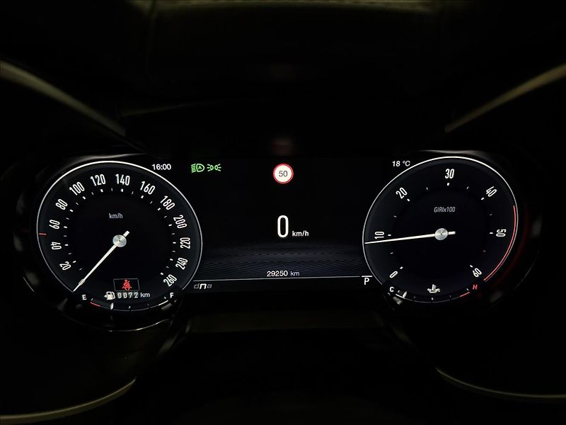 Alfa Romeo Stelvio VELOCE 154kW Q4 PANO H&K R21 - fotka 16 z 42