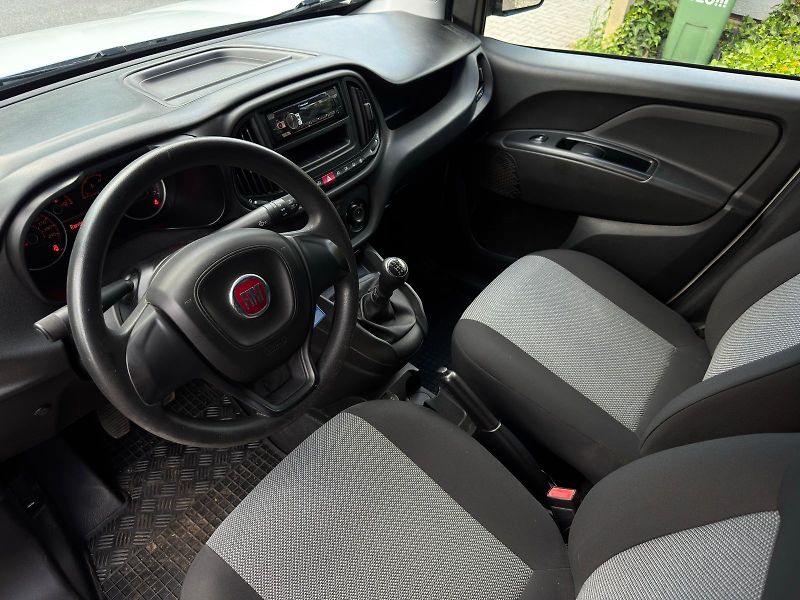 Fiat Dobló cargo 1.3 ČR 1.MAJ, DPH NEHAVAROVÁNO - fotka 12 z 25
