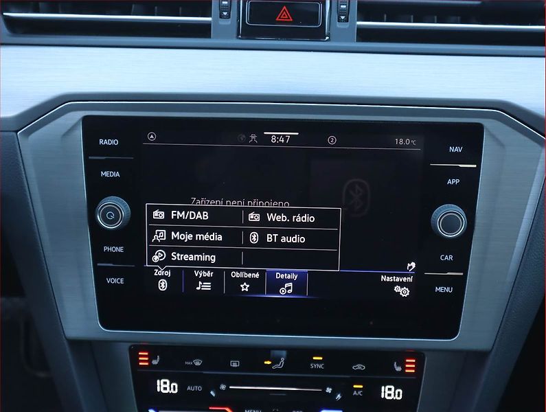 Volkswagen Passat (2022) Business 2.0 TDI - fotka 20 z 24
