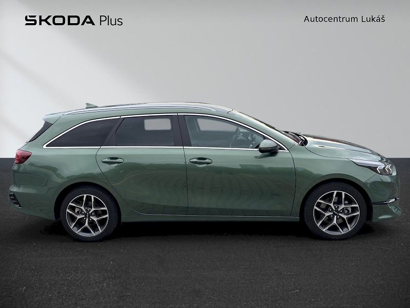 Kia Ceed (2025) 1.5 T-GDi TOP 7DCT - fotka 25 z 30