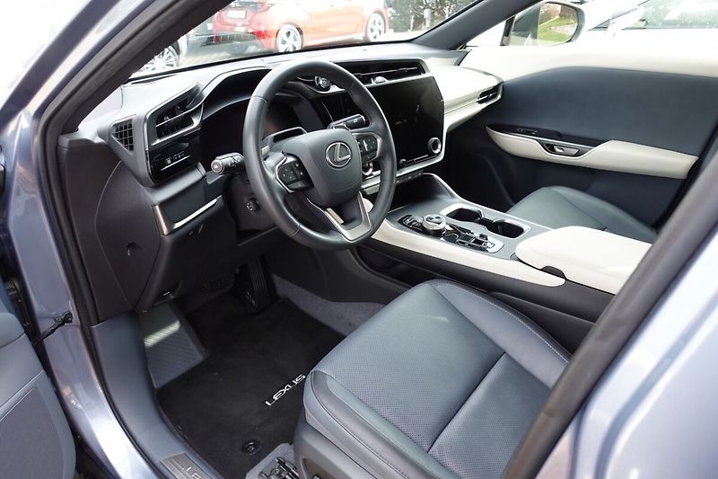 Lexus RZ 450e RZ450e Executive DIRECT4 - fotka 11 z 34