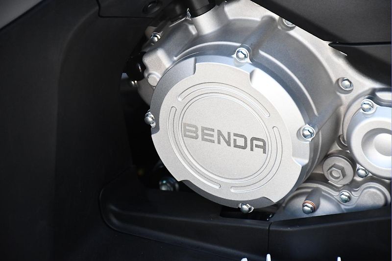 Benda REDSTONE 550 R2 MD (2026) MIDDLE T3b - fotka 16 z 19