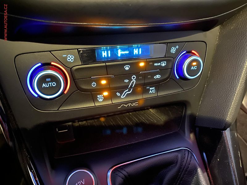 Ford Focus (2016) 1.5 TDCi, ČR, AC, temp - fotka 14 z 17