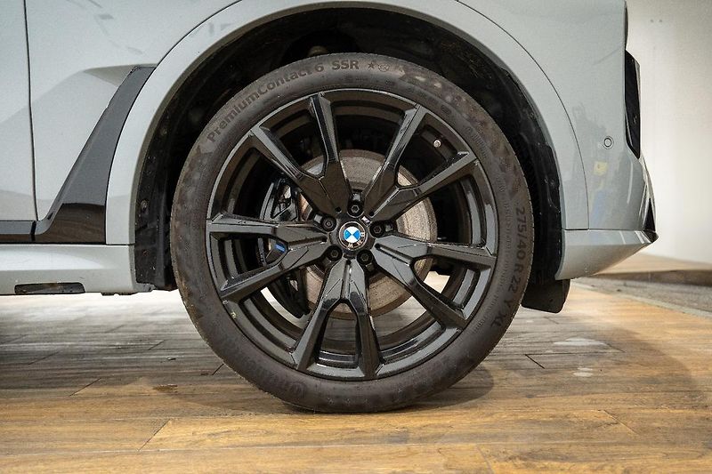 BMW X7 xDrive40i M Sport 280 kW - fotka 46 z 47