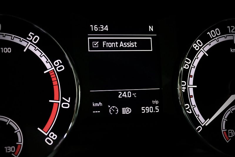 Škoda Octavia 3 FL Combi 1.8 TSI 132 kW DSG - fotka 30 z 38