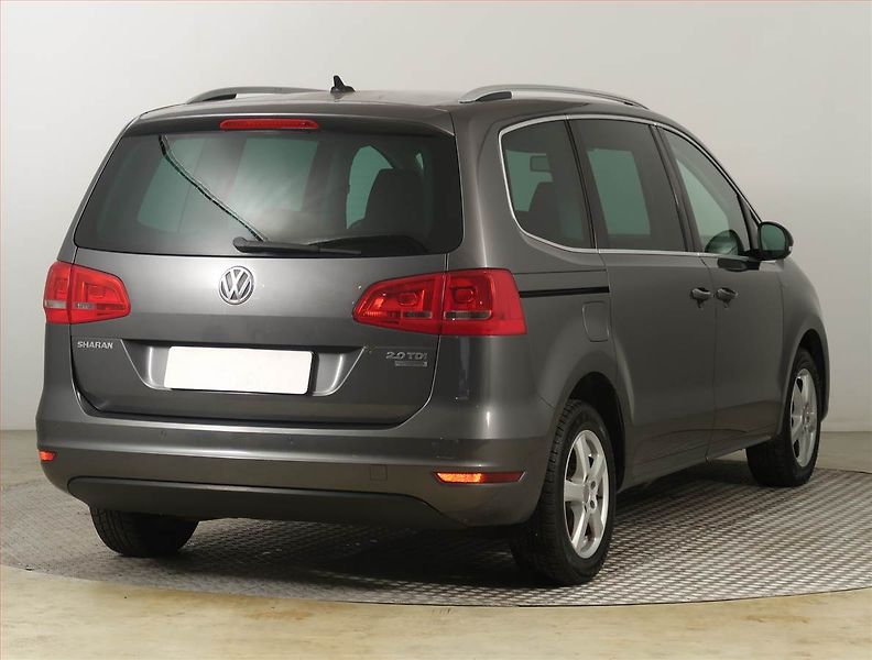 Volkswagen Sharan (2012) 2.0 TDI, Xenony, Tempomat - fotka 5 z 28