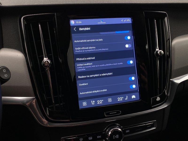 Volvo V90 T6 AWD PLUG-IN DARK PLUS AUT - fotka 54 z 59