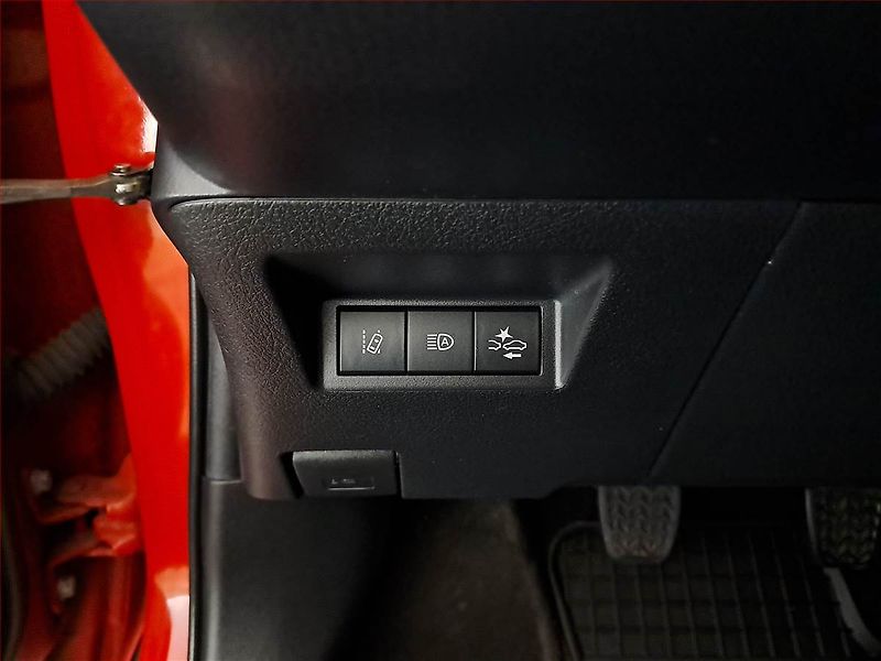 Toyota Yaris (2019) 1.0 VVT-i, Serv.kniha - fotka 18 z 20