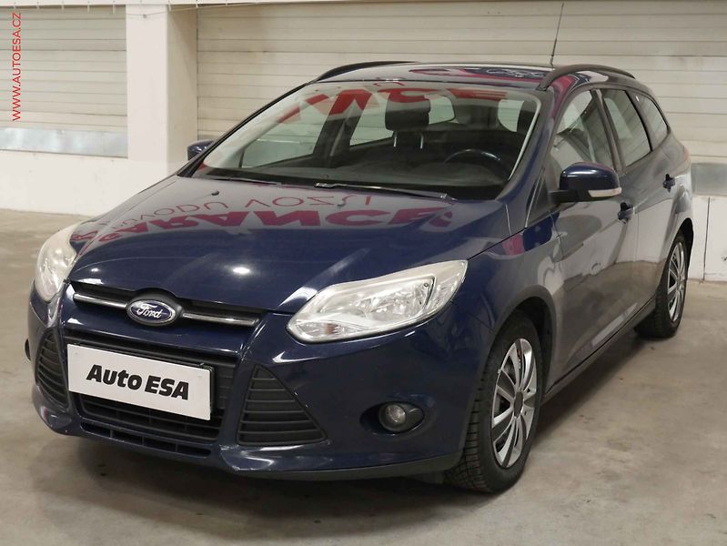 Ford Focus (2012) 1.6 i, ČR, AC, zmk.řazení - fotka 3 z 16