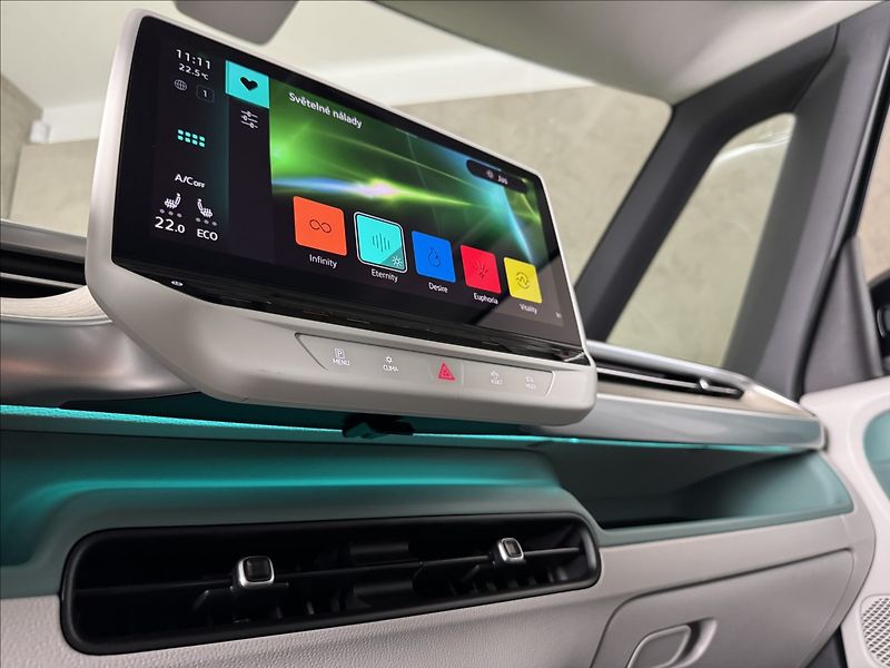Volkswagen ID.Buzz Pro 150kW IQ Light 360° Kamera - fotka 48 z 50