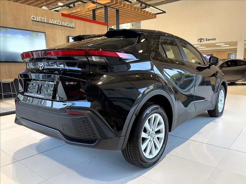 Toyota C-HR 1,8   Comfort HEV CVT - fotka 6 z 9
