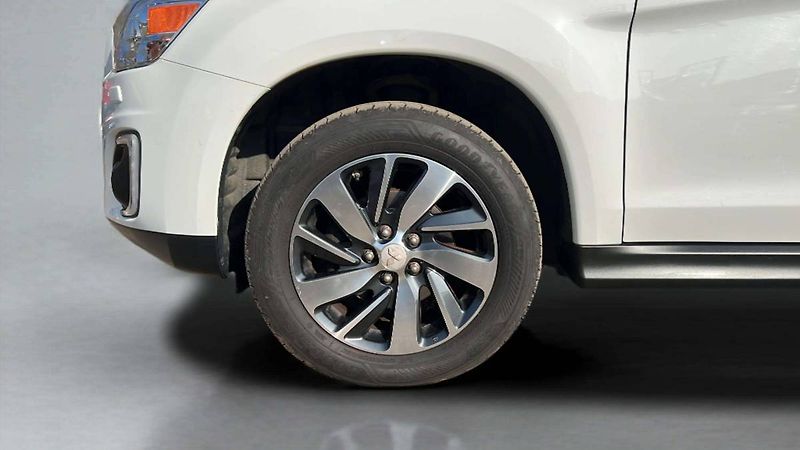Mitsubishi ASX 2.2 Di-D (110kW) 4WD AT6/8234 - fotka 35 z 50