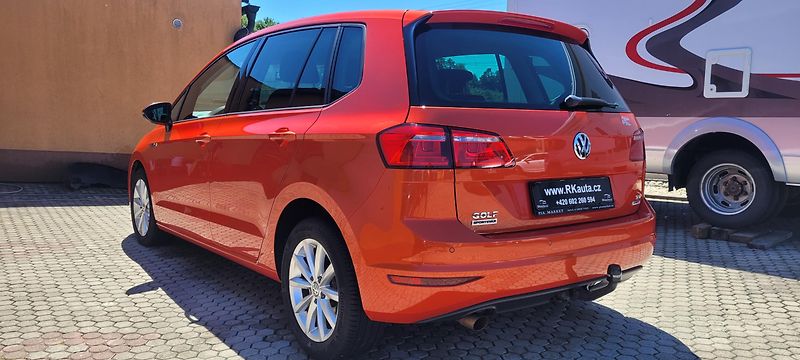 Volkswagen Golf Sportsvan (2015) 1,2TSi 81kW benzín „Lounge“ - fotka 7 z 41