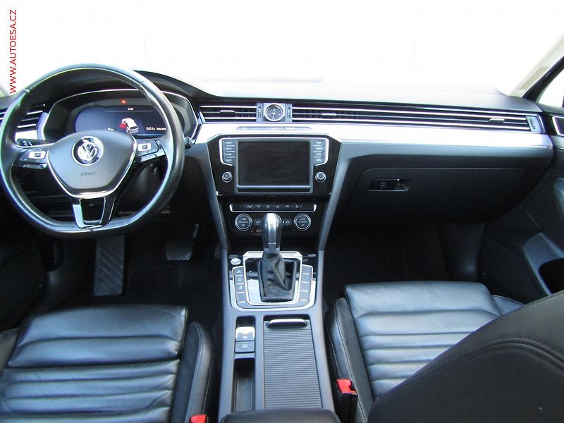 Volkswagen Passat (2014) 2.0 TDi 4x4, ČR, DSG - fotka 8 z 20
