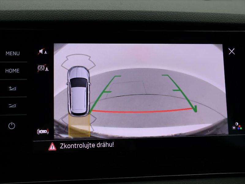 Škoda Karoq 2,0 TDI DSG 4x4 Sportline DPH - fotka 30 z 41
