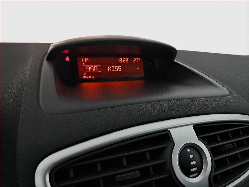 Renault Clio (2012) 1.2 16V , ČR,1.maj, po STK - fotka 13 z 15
