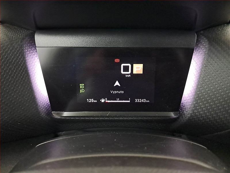 Citroën C4 (2023) 1.2 PureTech - fotka 11 z 18