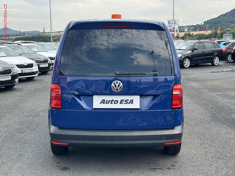 Volkswagen Caddy (2016) 2.0TDi, Aut.AC, STK2/28 - fotka 5 z 15
