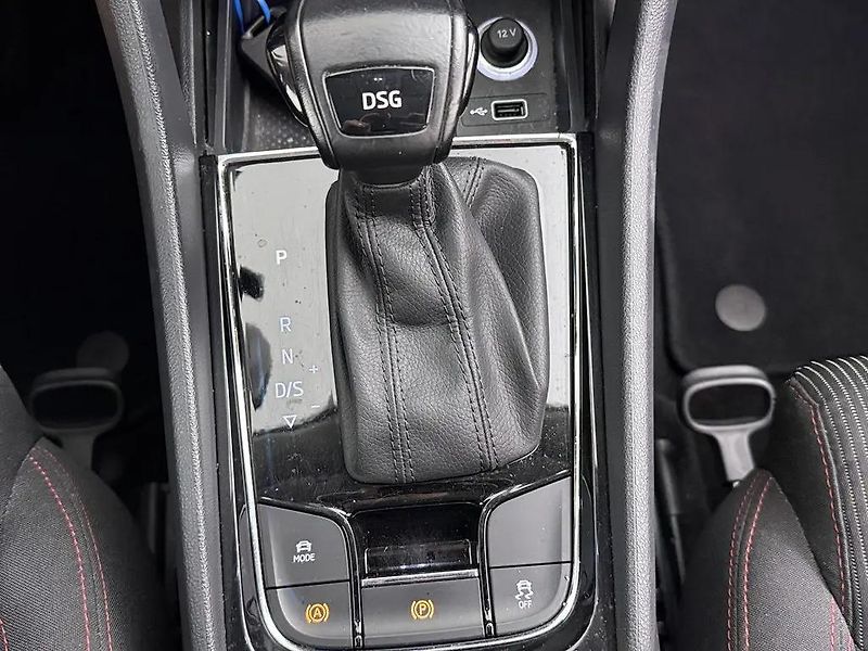 Škoda Karoq 1.5TSI DSG Style/Sport TZ  - fotka 8 z 16