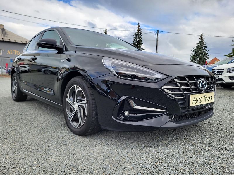 Hyundai i30 FASTBACK 1.5 T-GDI mHEV 118kW - fotka 34 z 47