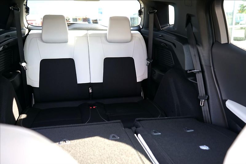 Citroën C3 Aircross (2026) 1,2 Hybrid 145k Automatic MAX - fotka 13 z 22