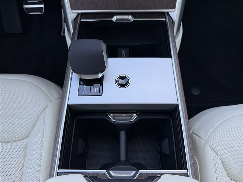 Land Rover Range Rover 3,0 HSE D350 - fotka 39 z 44