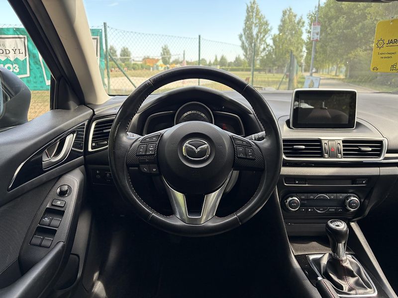 Mazda 3 2.0 Sports-Line - fotka 24 z 31
