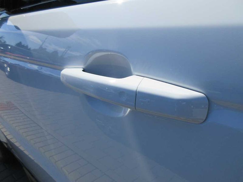 Land Rover Range Rover Sport 3,0 SDV6 HSE D250 4x4 aut. - fotka 45 z 46