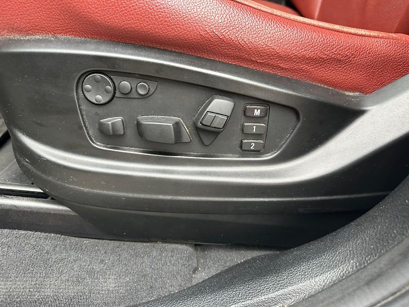 BMW X6 (2012) 40D, 225KW, MASÁŽ, VÝBAVA - fotka 25 z 27